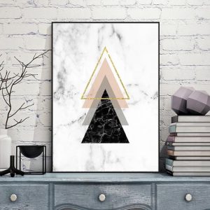 Canvas Poster met 3 driehoeken van zwart bruin en roze op wit marmere achtergrond